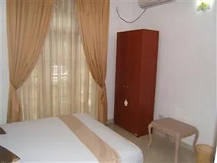 Guest house Holiday Fashion Inn Negombo